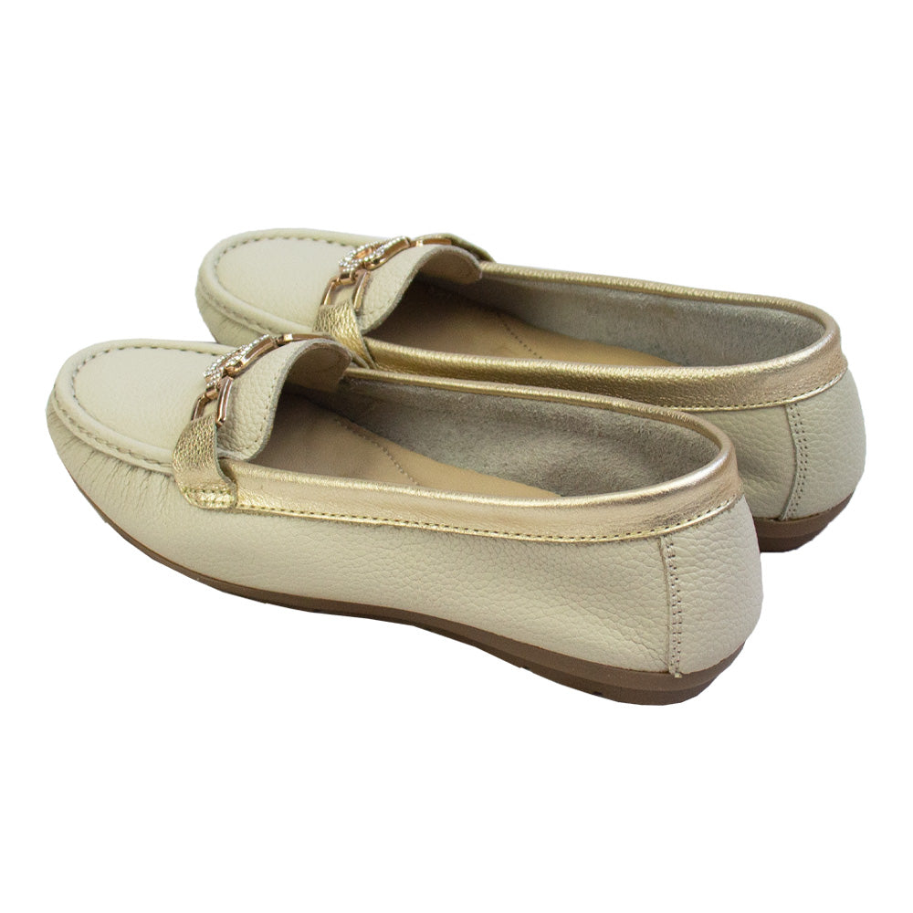 MOCASIN CHATO CADENA VAINILLA /PLATINO