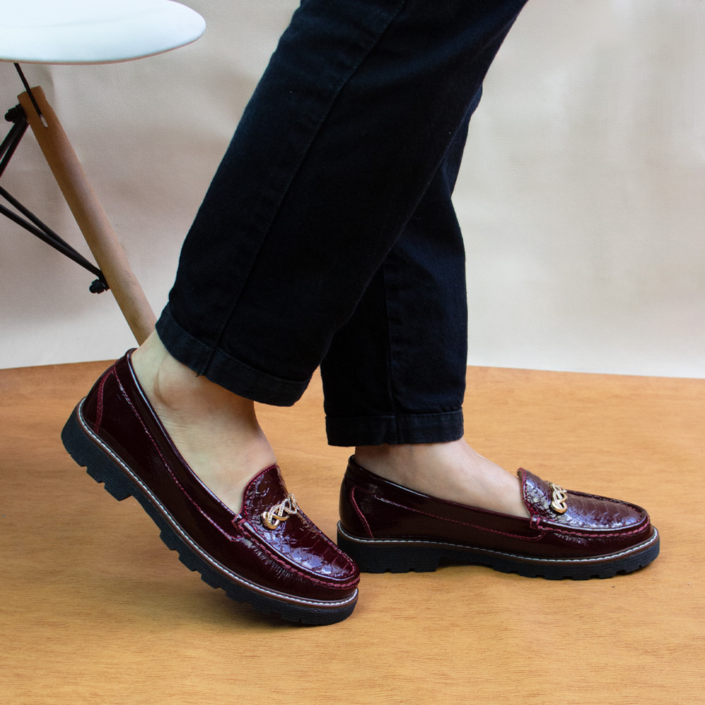 MOCASIN PLATAFORMA CHIARA CHAROL  VINO