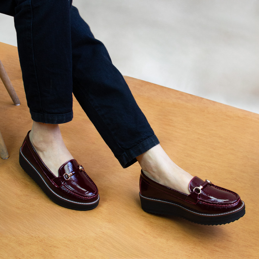 MOCASIN PLATAFORMA  DANIELA  CHAROL VINO