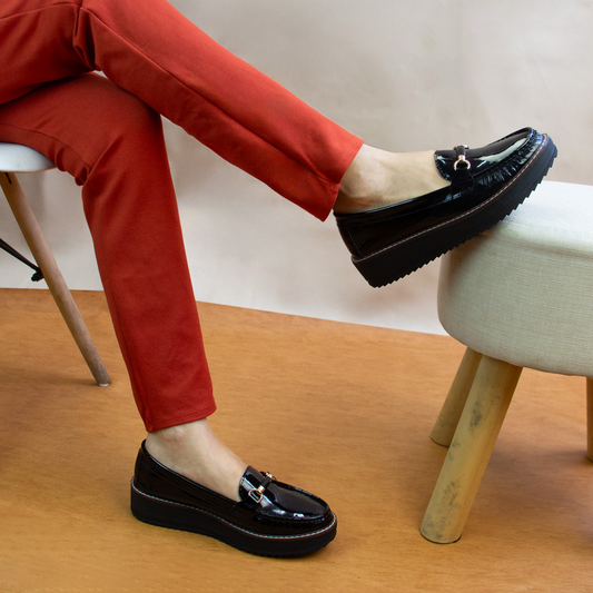 MOCASIN PLATAFORMA  DANIELA  CHAROL NEGRO